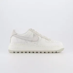 nike air force 1 luxe white